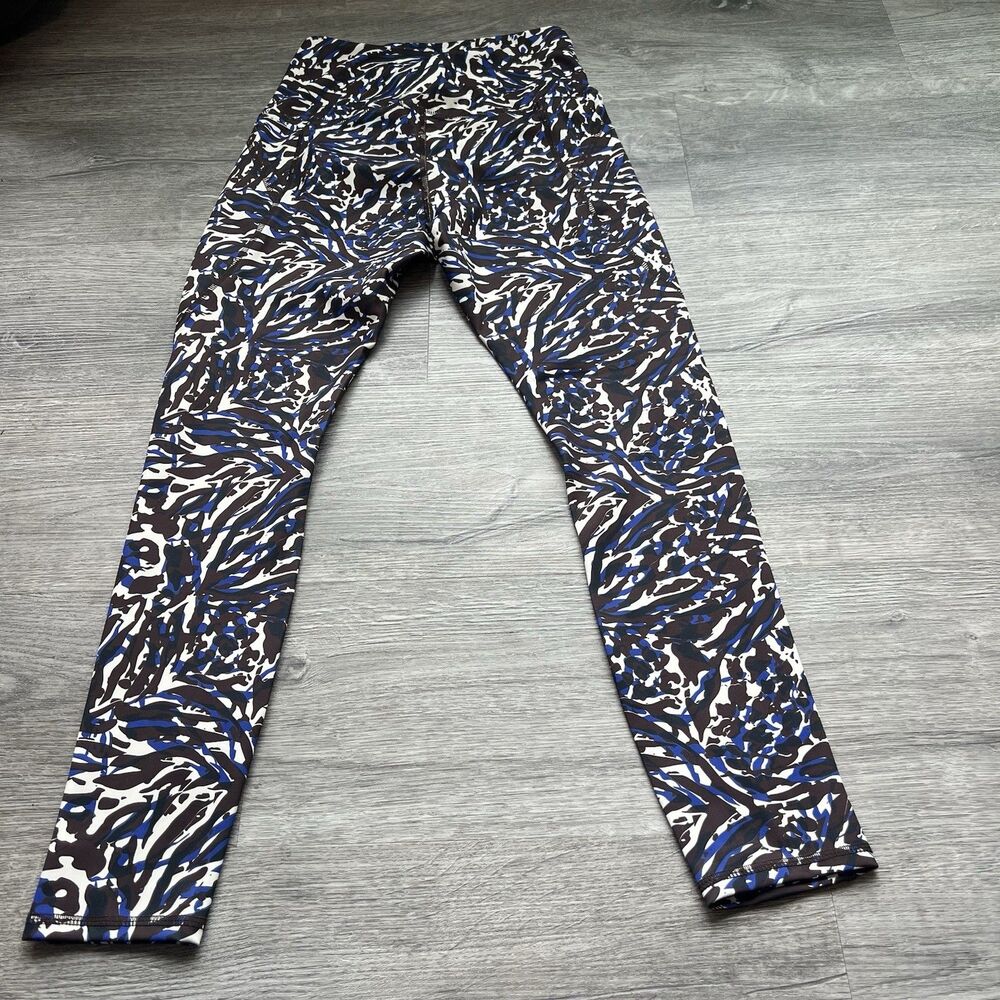 Move Theology Graphic Print Women’s‎ Leggings Scoop Pockets MC2114MI NOWT small - Picture 6 of 7